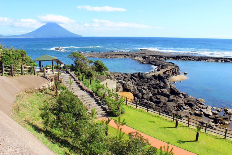 開聞岳と奇岩の共演！ 番所鼻自然公園を満喫する絶景ウォーキングコースの画像